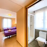 Ainoa Hotel *