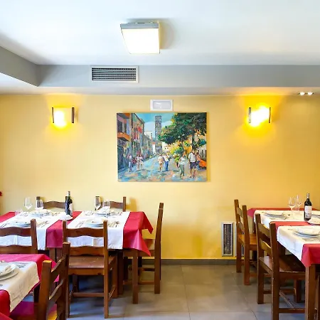 Restaurante Ainoa Hotel *